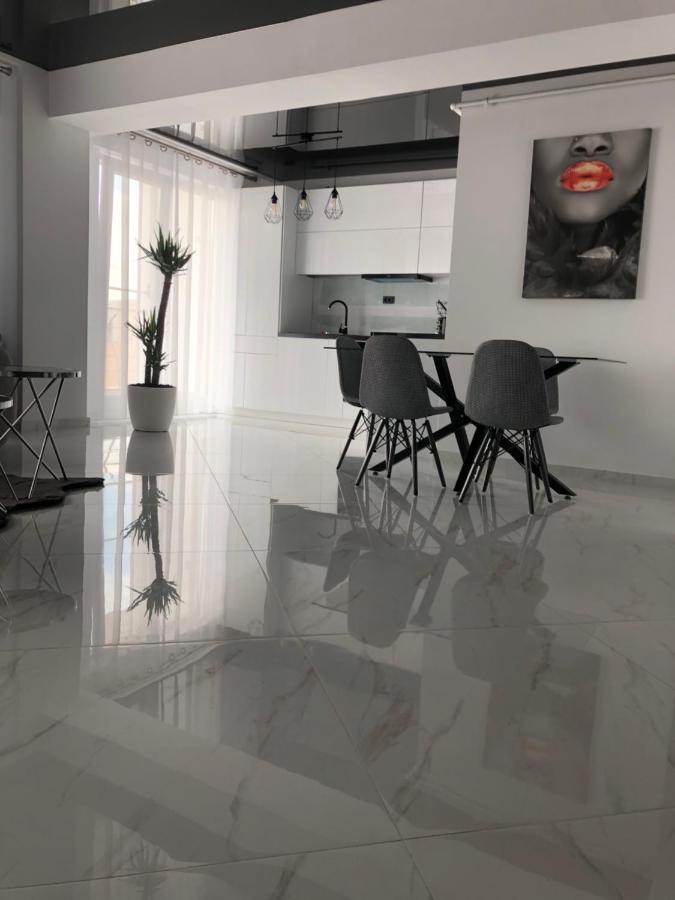 Mamaia Beach Luxury Apartment ภายนอก รูปภาพ